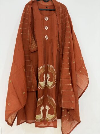 Rustic orange Mulchanderi set- Aline