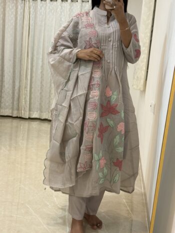 Light grey Chanderi appliqué set